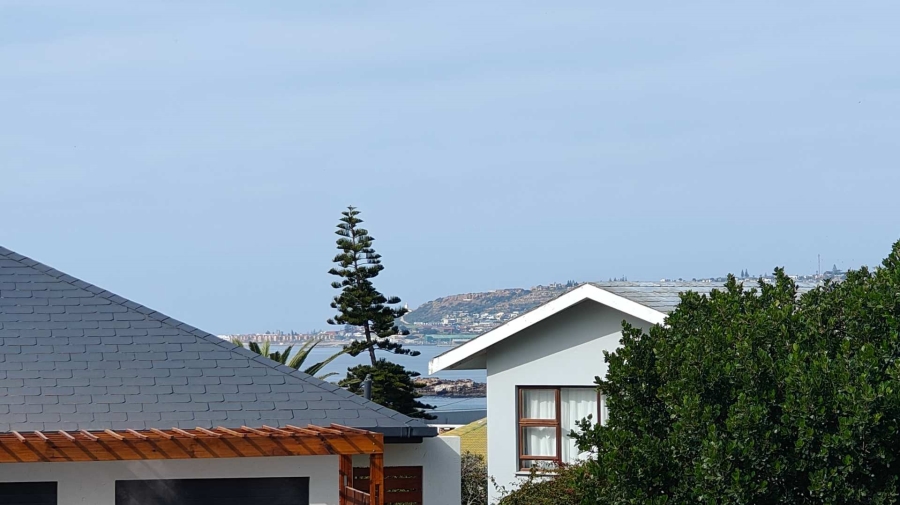 7 Bedroom Property for Sale in Bayview Western Cape